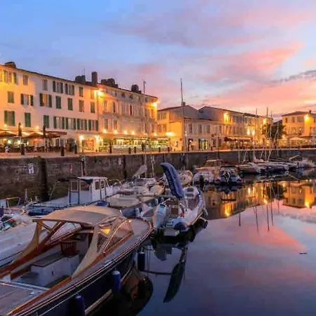 Charme Et Confort Dans St Martin De Re Terrasse & Parking 圣马丹德雷