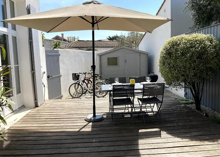 Charme Et Confort Dans St Martin De Re Terrasse & Parking * Saint-Martin-de-Ré