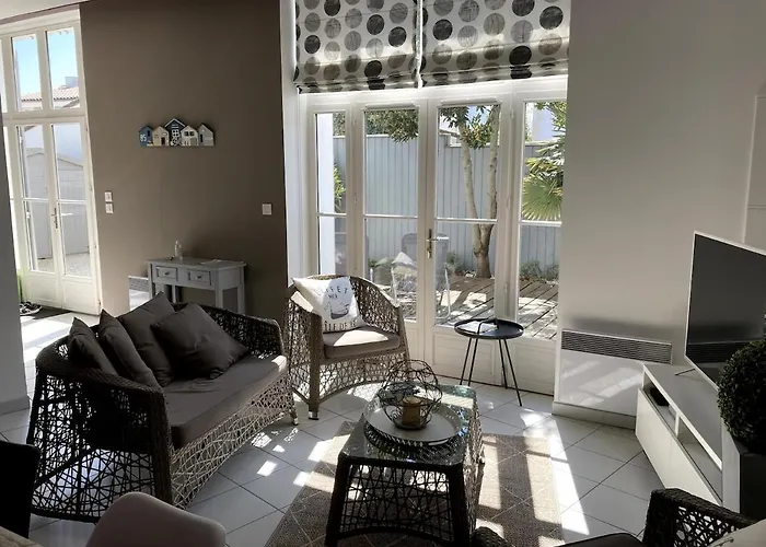 Charme Et Confort Dans St Martin De Re Terrasse & Parking Apartmán